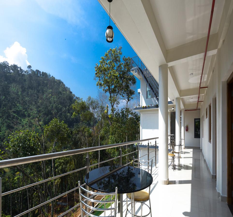 Hostess Thekkady 호텔 외부 사진